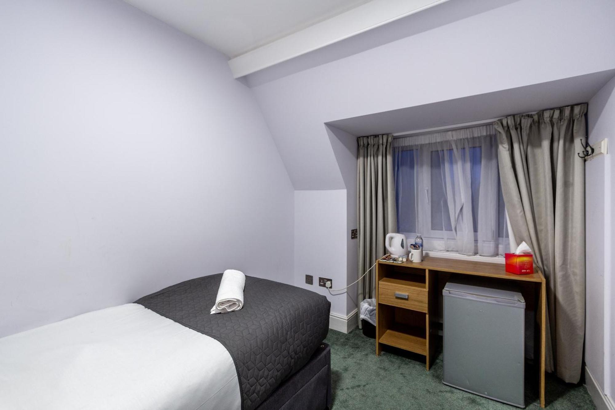 London Gatwick Inn 外观 照片