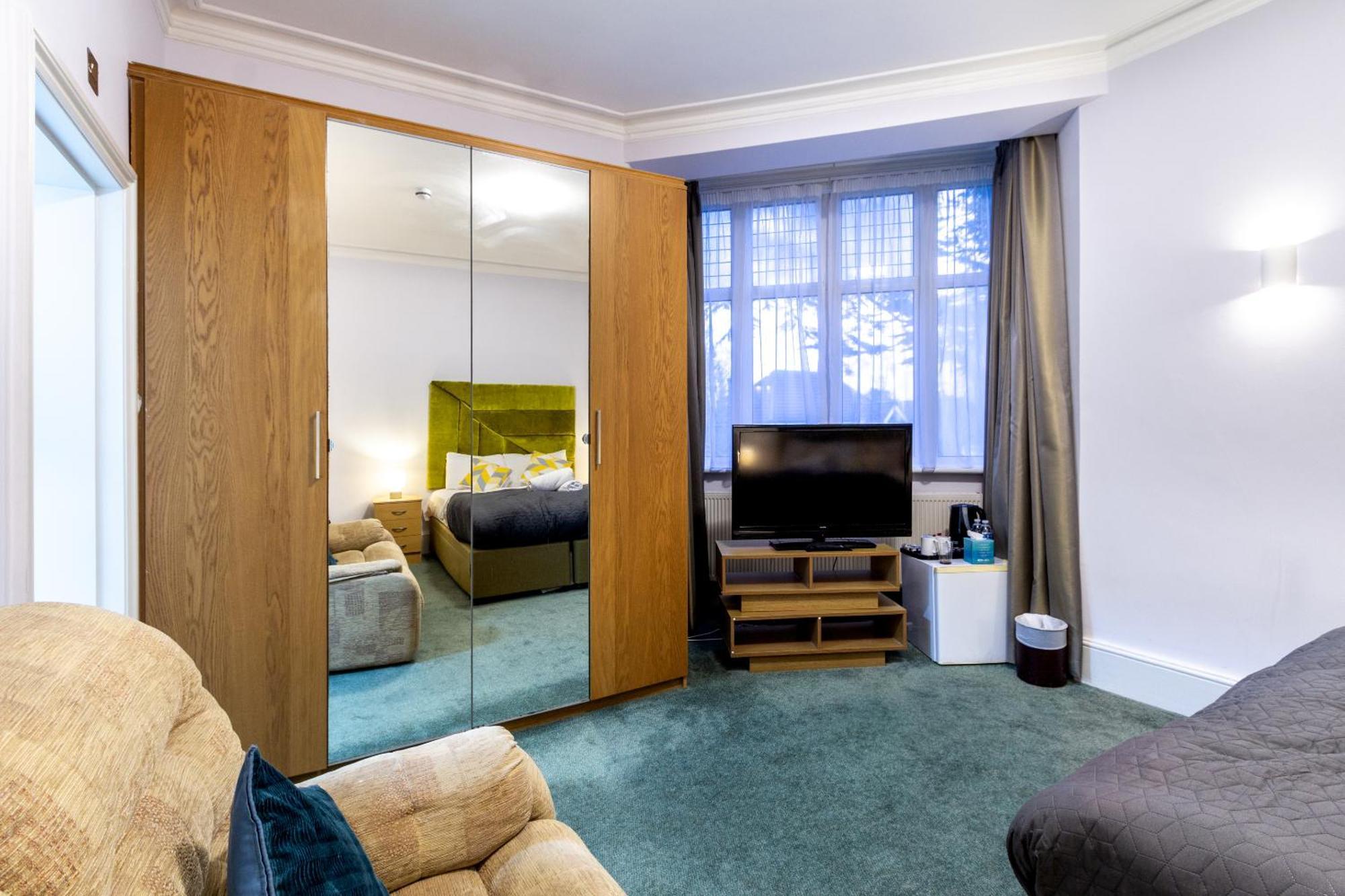 London Gatwick Inn 外观 照片